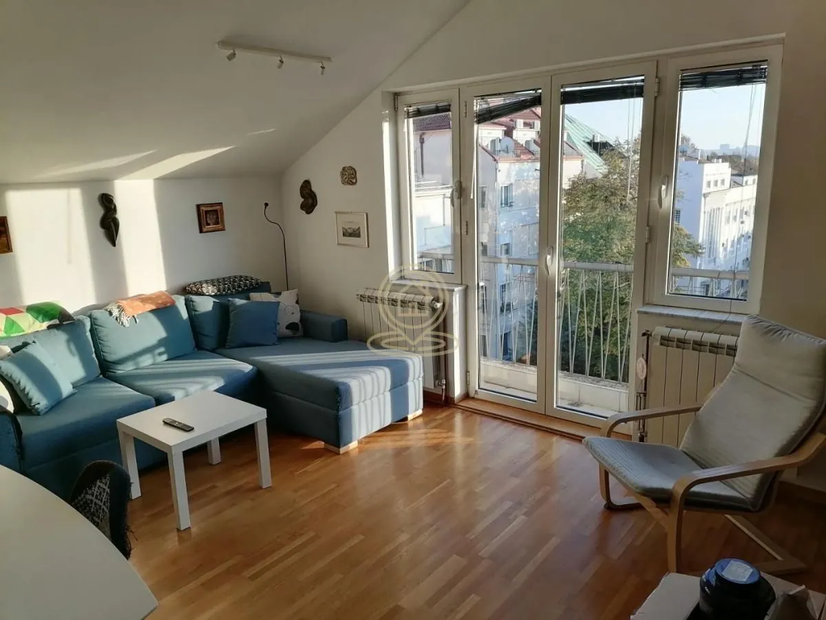 Rent, two bedroom apartment, 50m², Kalenić Pijaca, Vračar Sve Podlokacije