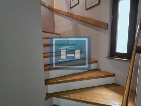 Sale, house, 370m², Vranje, Srbija - image 14