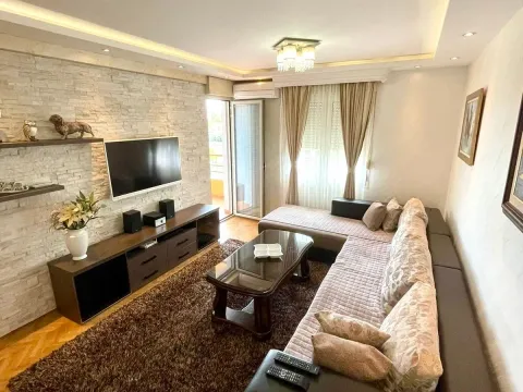 Rent, two bedroom apartment, 74m², Ljubović, Podgorica - image 2