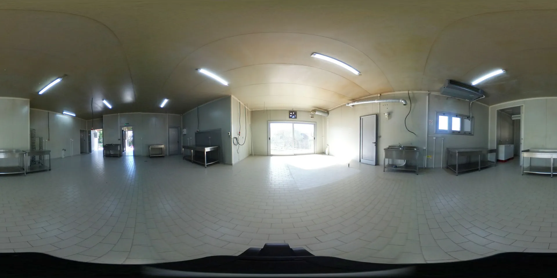 Rent, office space, 182m², Zaljevo, Bar