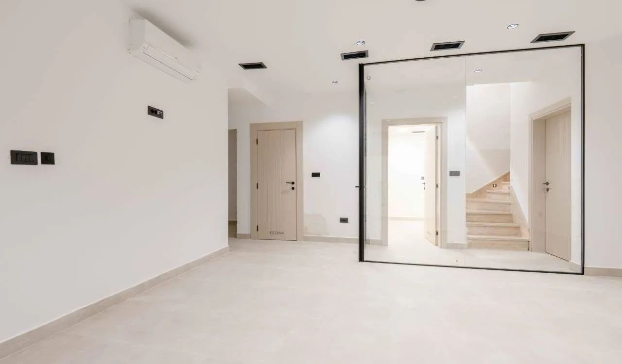 Sale, house, 240m², Kamenovo, Budva