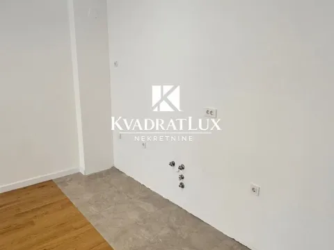 Prodaja, jednosoban stan, 53m², Centar, Bar - image 8