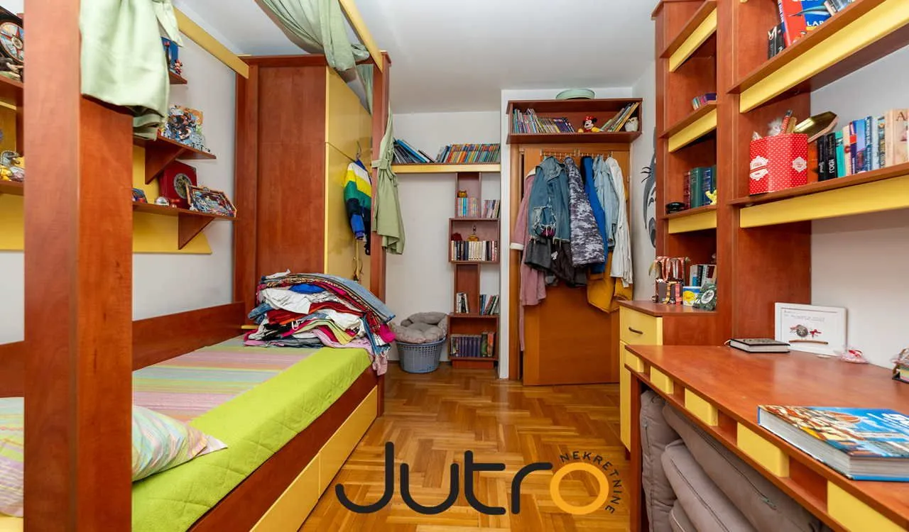Prodaja, trosoban stan, 164m², Stari Aerodrom, Podgorica