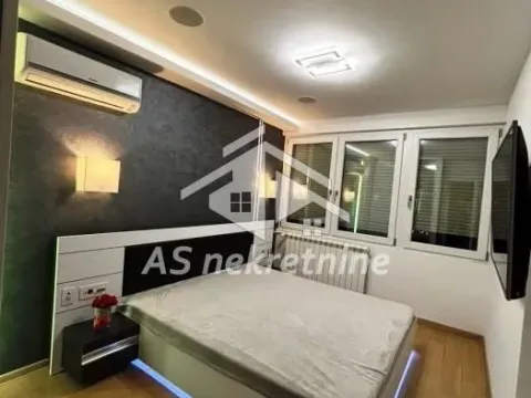 Izdavanje, trosoban stan, 78m², Novi Beograd Blok 22, Novi Beograd Sve Podlokacije - image 6