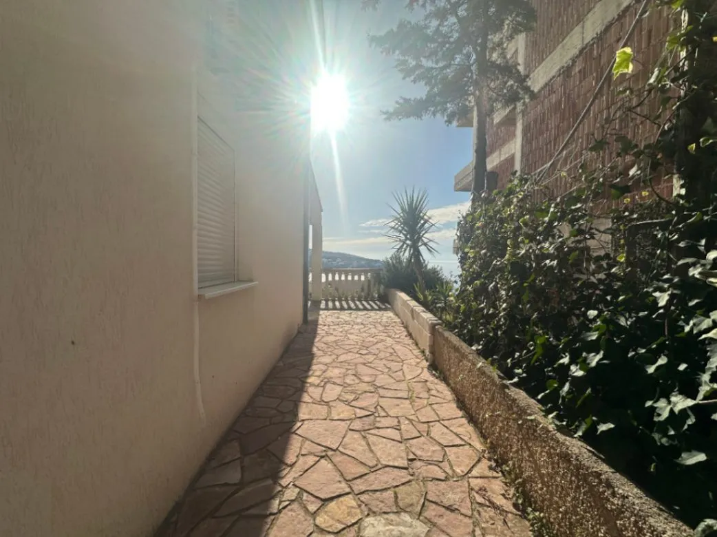 Prodaja, kuća, 164m², Utjeha, Bar