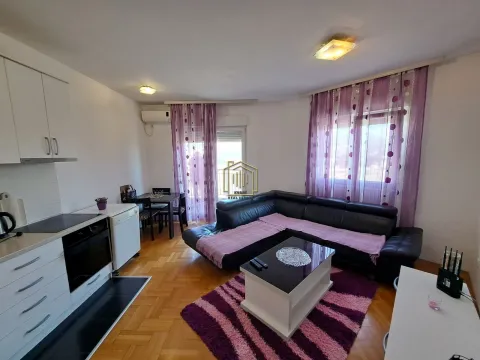 Rent, one bedroom apartment, 43m², Stari Aerodrom, Podgorica - image 1