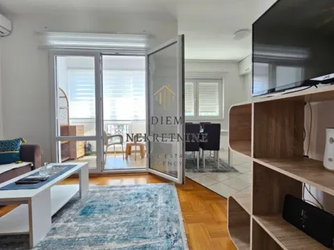 Rent, one bedroom apartment, 40m², Centar, Bar - image 15