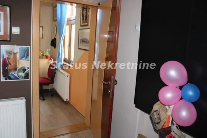 Prodaja, trosoban stan, 81m², Petrovaradin, Novi Sad