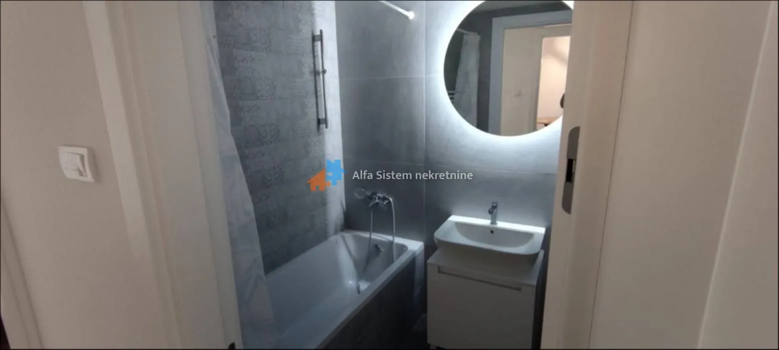 Izdavanje, trosoban stan, 60m², Južni Bulevar, Vračar Sve Podlokacije