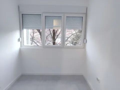 Izdavanje, poslovni prostor, 50m², Preko Morače, Podgorica - image 8