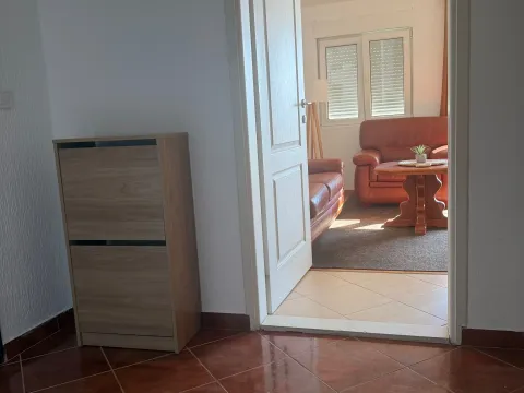 Rent, one bedroom apartment, 52m², Donja Lastva, Tivat - image 8
