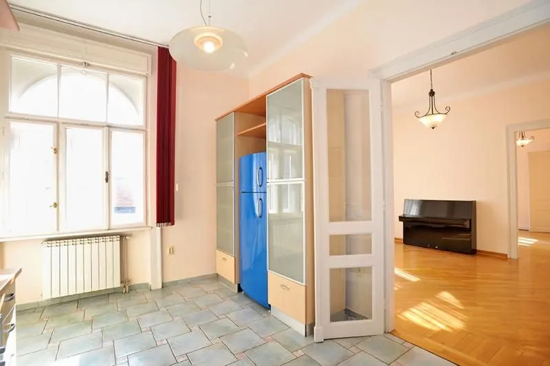 Rent, office space, 160m², Stari Grad, Beograd