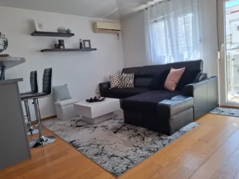 Izdavanje, jednosoban stan, 48m², Blok 9, Podgorica - image 8