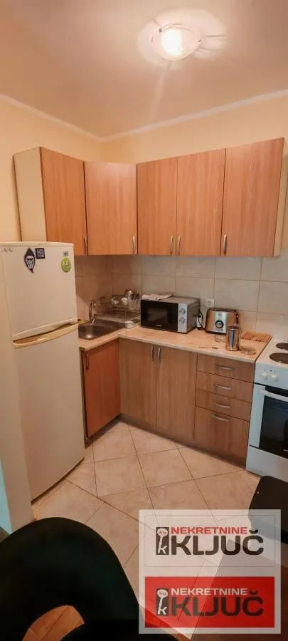 Izdavanje, jednosoban stan, 45m², Grbavica, Novi Sad Sve Podlokacije