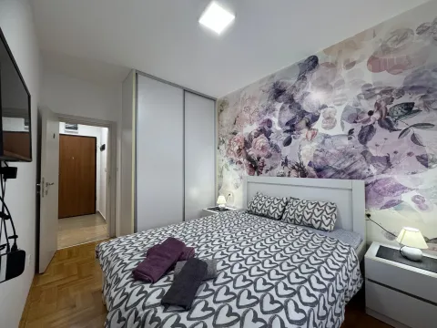 Izdavanje, četvorosoban stan, 45m², Maslinjak, Budva - image 6