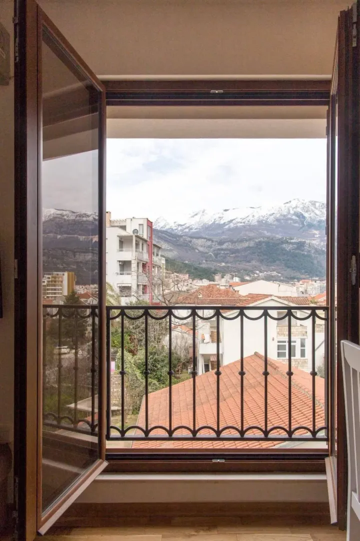 Rent, studio apartment, 33m², Budva, Crna Gora
