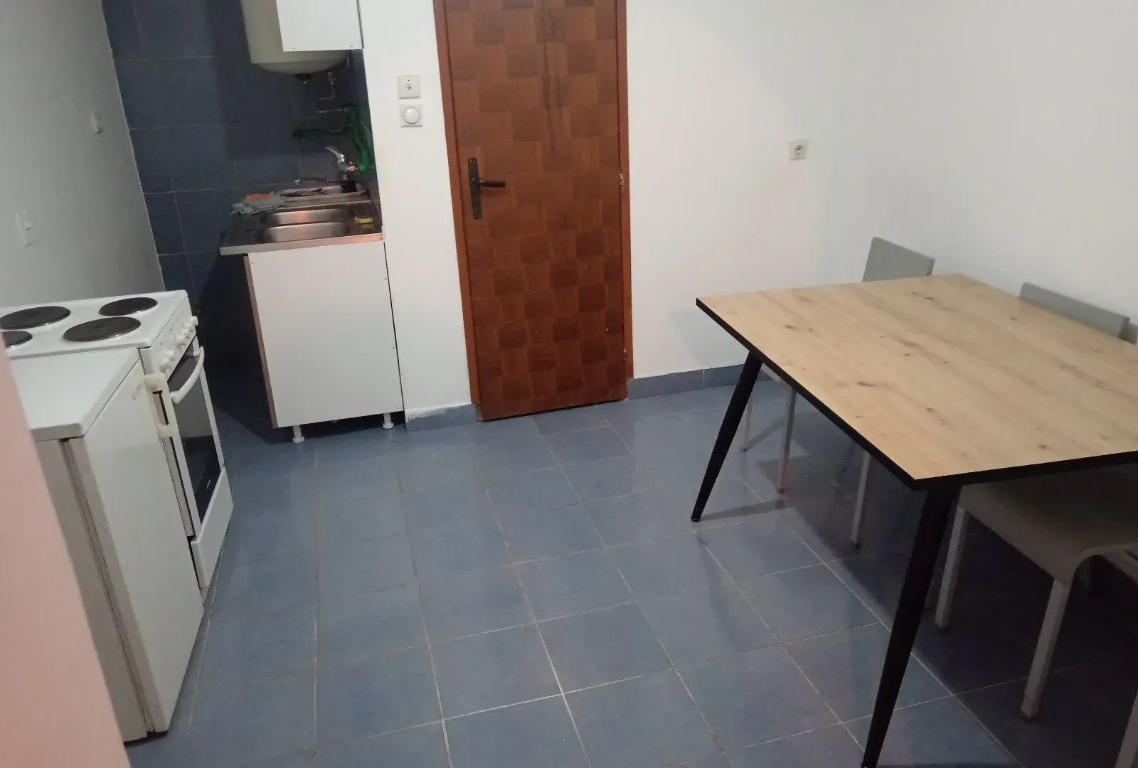 Izdavanje, jednosoban stan, 38m², Dobanovci, Surčin