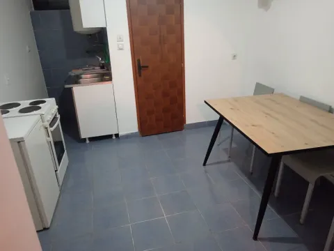 Izdavanje, jednosoban stan, 38m², Dobanovci, Surčin - image 9