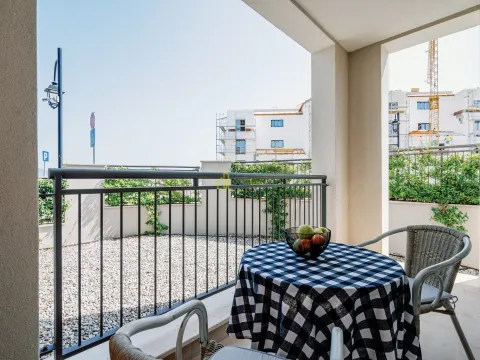 Prodaja, dvosoban stan, 85m², Tivat, Crna Gora - image 9