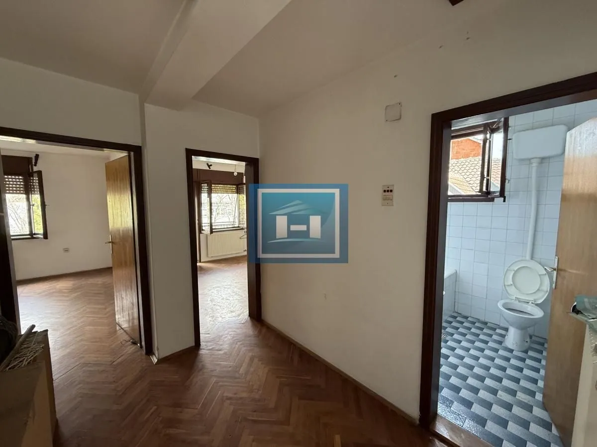 Sale, house, 257m², Strelište, Jagodina