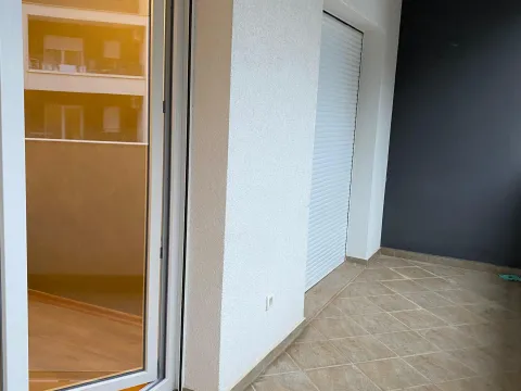 Prodaja, trosoban stan, 86m², Centar, Budva - image 2