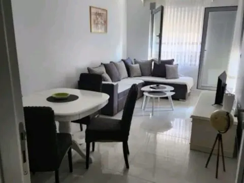 Rent, apartment, 40m², Budva, Crna Gora - image 1