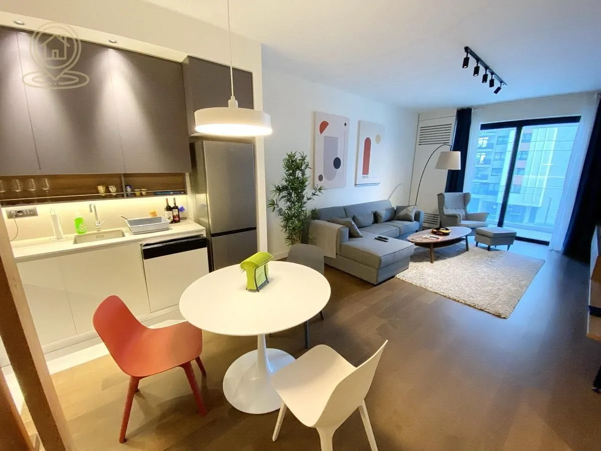 Rent, two bedroom apartment, 70m², Savski Venac, Beograd