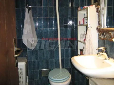 Prodaja, četvorosoban stan, 92m², Kalenić Pijaca, Vračar Sve Podlokacije - image 9