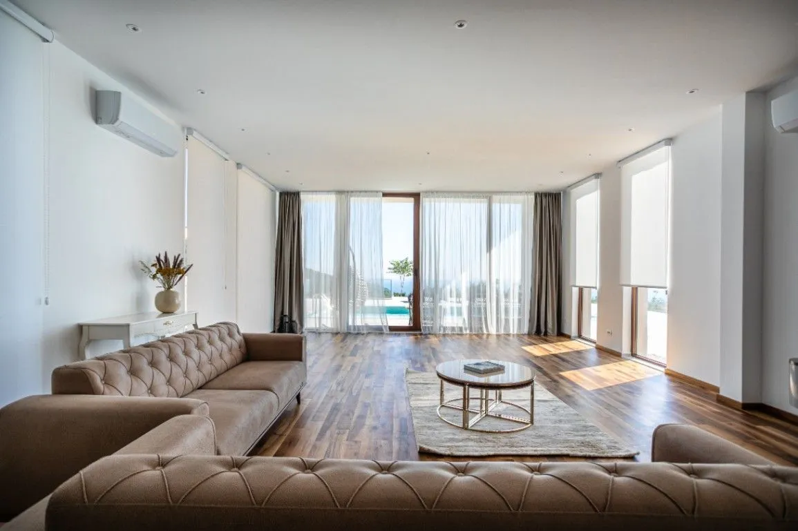 Izdavanje, kuća, 670m², Krimovica, Kotor