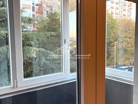 Prodaja, četvorosoban stan, 95m², Skojevsko Naselje, Beograd - image 4