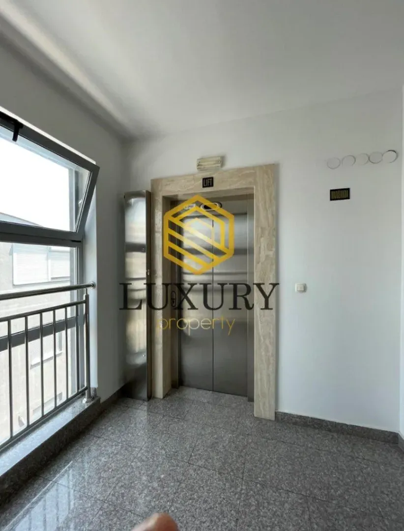 Izdavanje, garsonjera, 30m², Stari Aerodrom, Podgorica