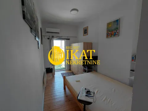 Prodaja, jednosoban stan, 43m², Skadarlija, Beograd - image 1