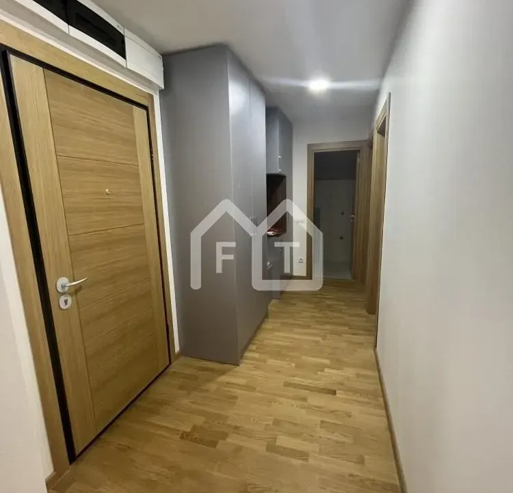 Izdavanje, trosoban stan, 65m², Južni Bulevar, Vračar Sve Podlokacije