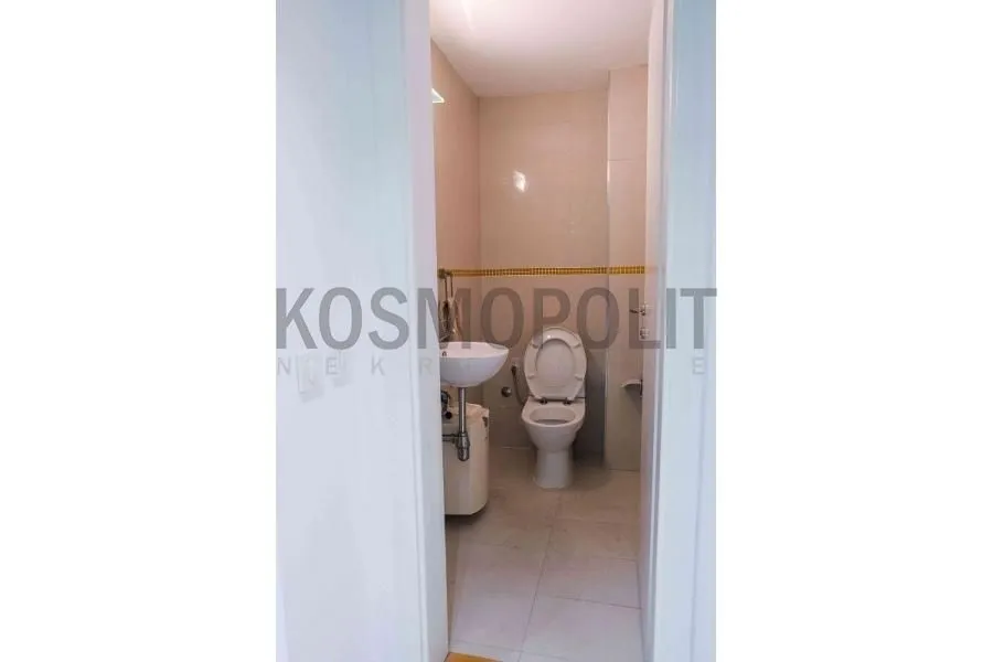 Sale, office space, 315m², Voždovac Sve Podlokacije, Beograd