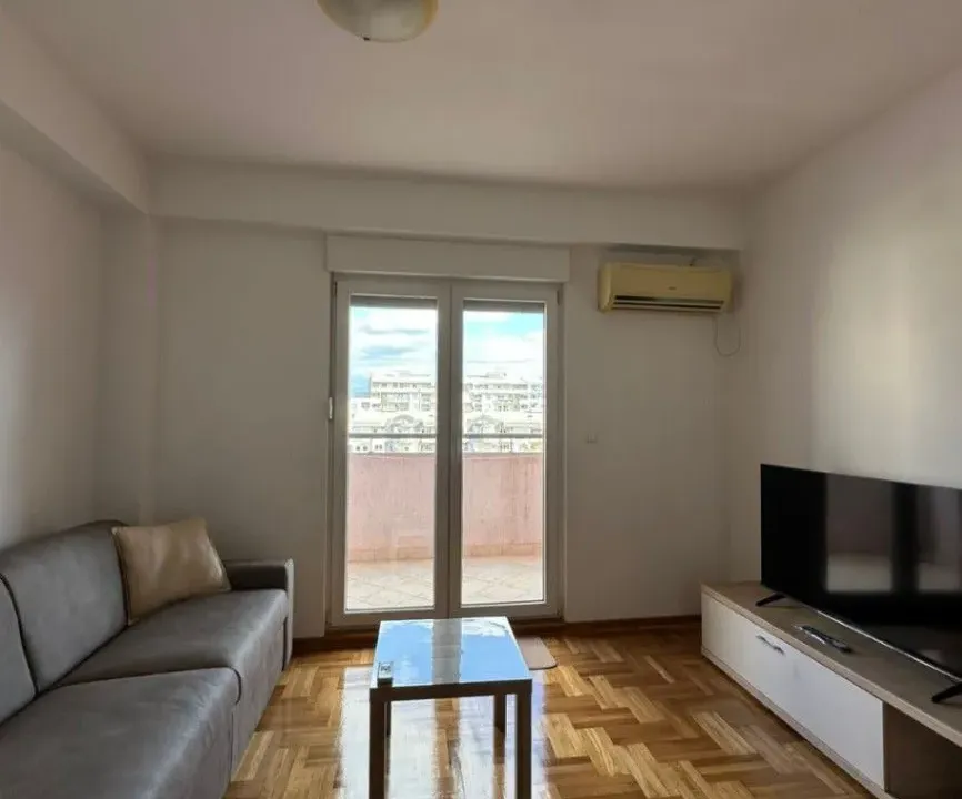 Izdavanje, jednosoban stan, 43m², Preko Morače, Podgorica