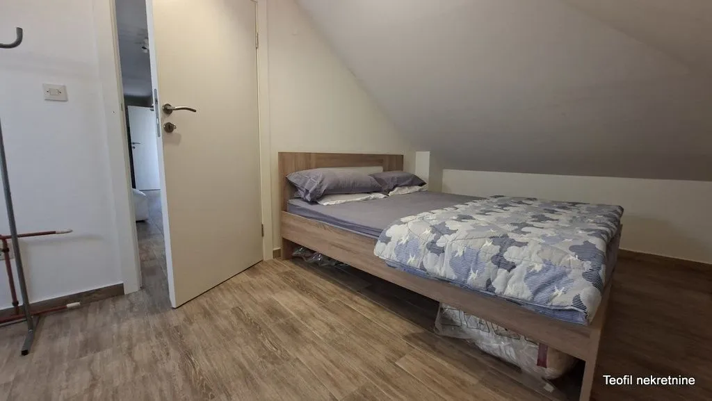 Izdavanje, garsonjera, 120m², Severni Bulevar, Zvezdara Sve Podlokacije