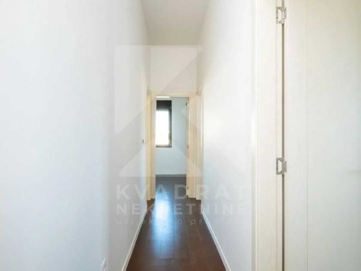 Prodaja, trosoban stan, 96m², Gornja Gorica, Podgorica