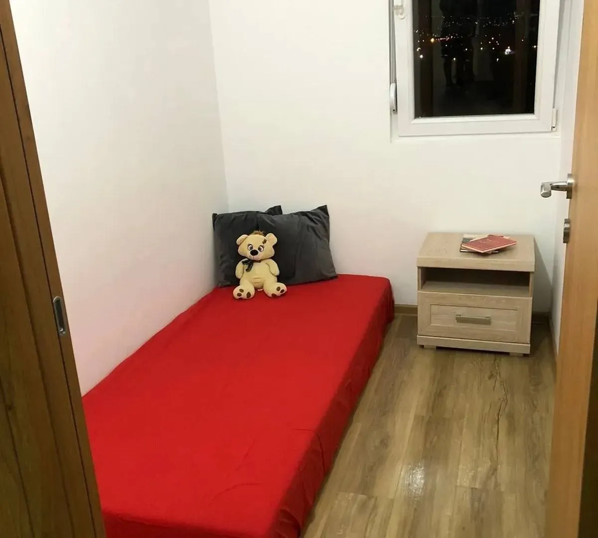Rent, two bedroom apartment, 52m², Centar, Bar