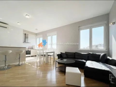 Izdavanje, dvosoban stan, 54m², Stari Grad, Beograd