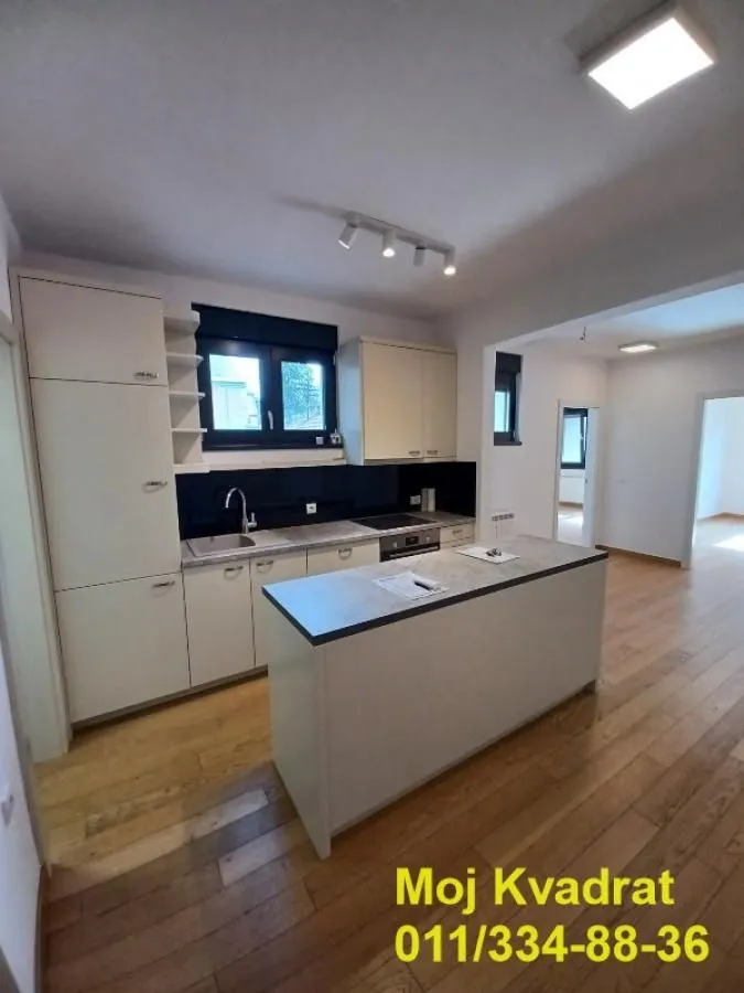 Rent, office space, 84m², Kalenić Pijaca, Vračar Sve Podlokacije