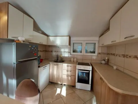 Prodaja, dvosoban stan, 62m², Dobrota, Kotor - image 10