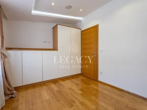 Prodaja, četvorosoban stan, 140m², Šumice, Beograd - image 11