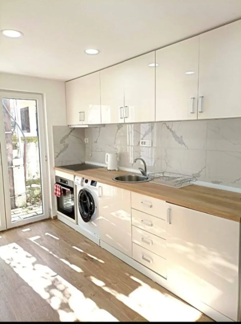 Prodaja, garsonjera, 25m², Prčanj, Kotor