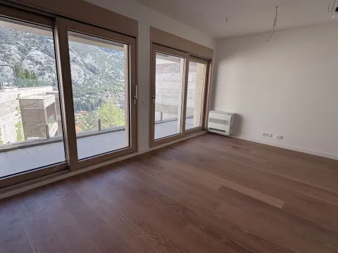 Prodaja, petosoban stan, 173m², Kotor, Crna Gora - image 8