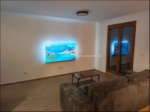 Izdavanje, trosoban stan, 77m², Autokomanda, Voždovac Sve Podlokacije - image 3