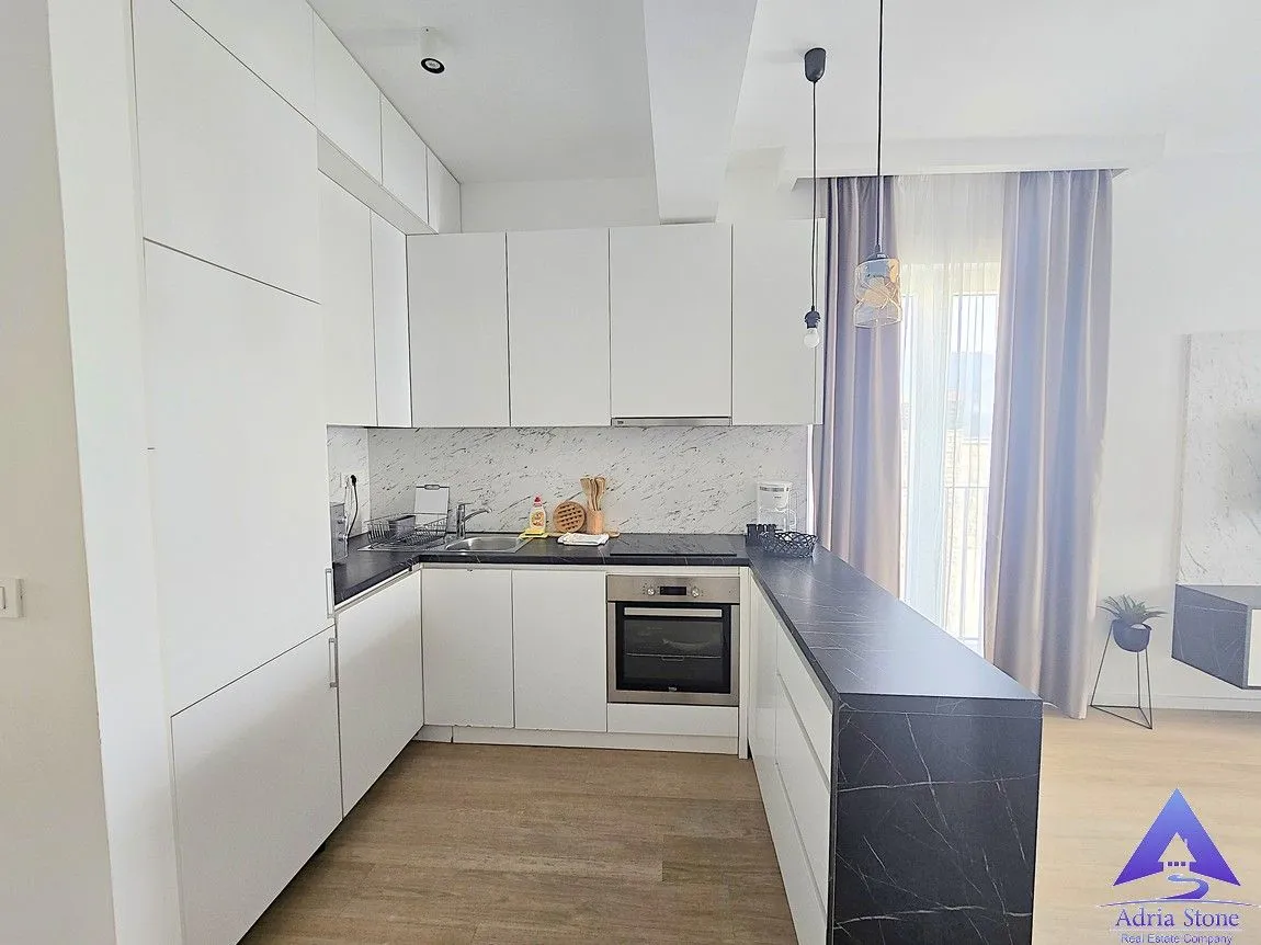 Prodaja, dvosoban stan, 63m², Bečići, Budva