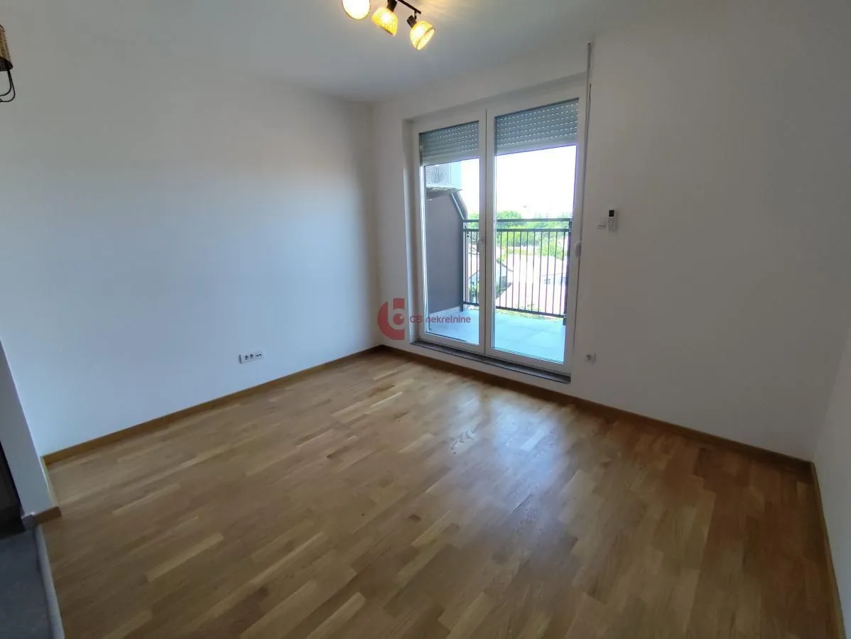 Prodaja, dvosoban stan, 50m², Bajnat, Subotica