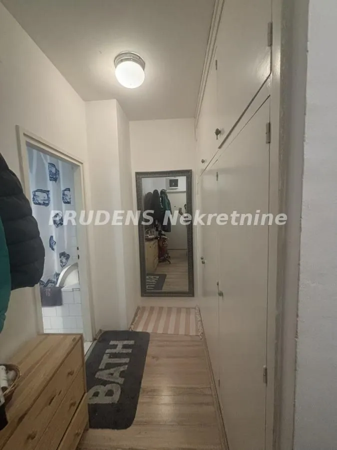 Prodaja, dvosoban stan, 50m², Šumice, Beograd