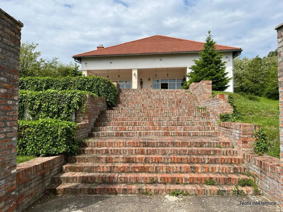 Prodaja, kuća, 320m², Fruška Gora, Novi Sad