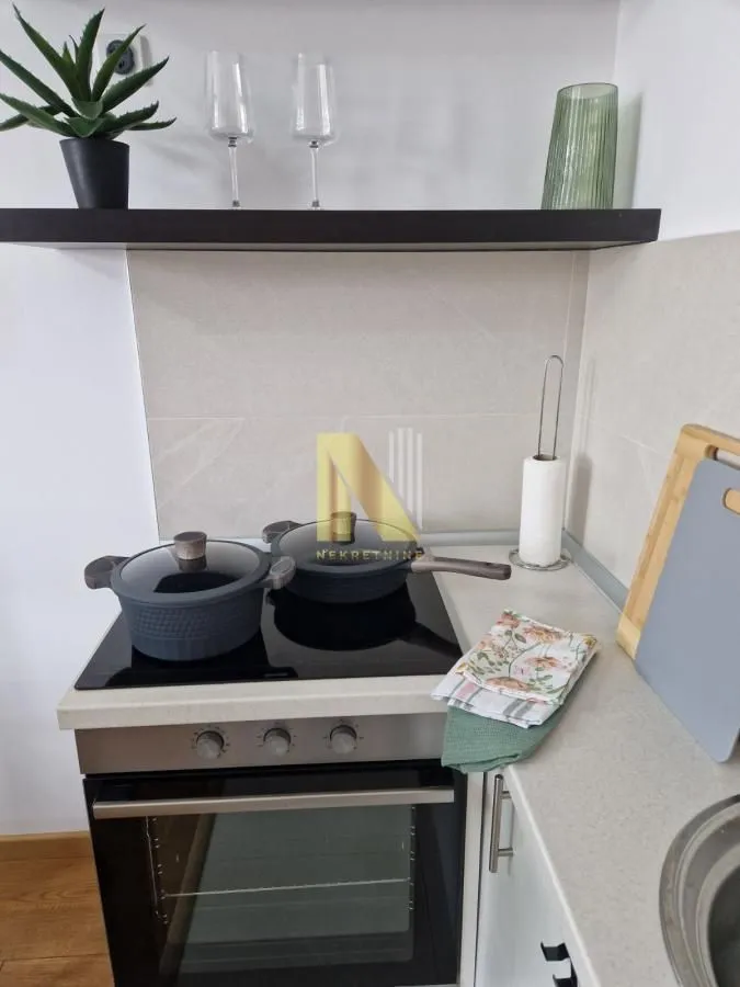 Izdavanje, jednosoban stan, 34m², Centar, Novi Sad